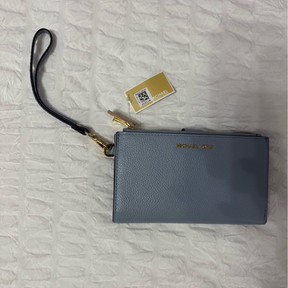 New Michael Kors Wristlet Wallet - Picture 1 of 5